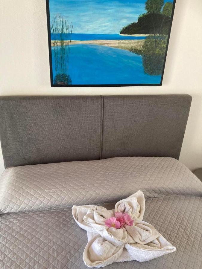 Karampinis Guest House Kaloí Liménes Eksteriør bilde